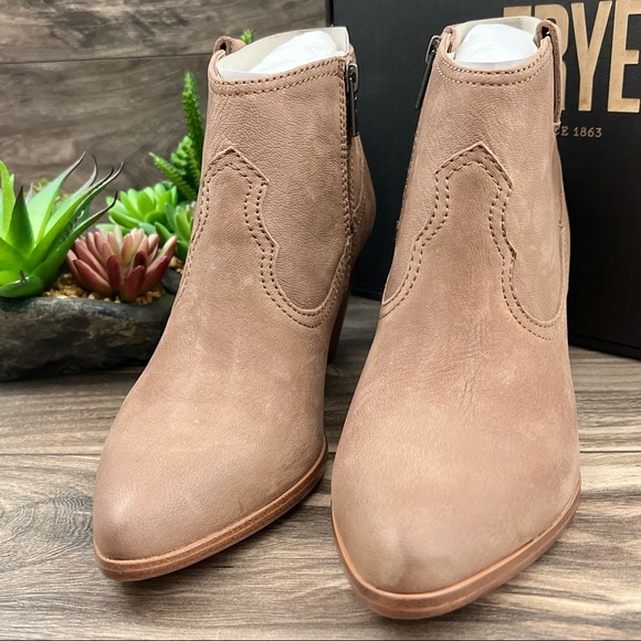 NIB Frye Rory Bootie Western Pointed Toe Lesther Ankle Boots Dusty Rose - Picture 4 of 15